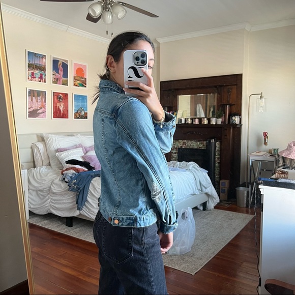 Blank NYC distressed Denim Jacket - Picture 5 of 8